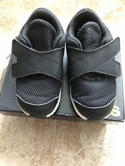 Кроссовки Adidas 23