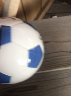 Футбольный мяч, копилка, фарфор