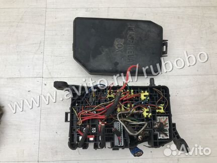 Блок предохранителей Kia Rio 2 G4EE 2005