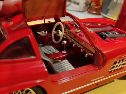 Коллекционная модель Mercedes 300sl (1954) Bburago