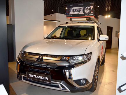 Mitsubishi Outlander 2.4 CVT, 2020