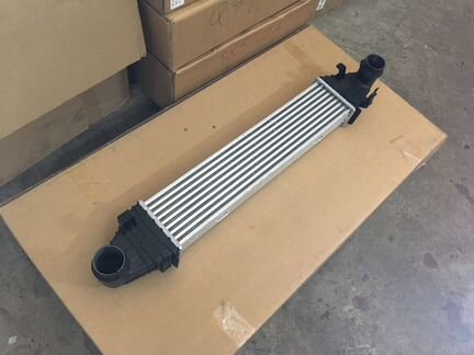 Радиатора интеркулера Mercedes GLK W204 E212 W207