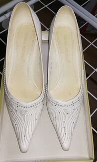 Туфли белые