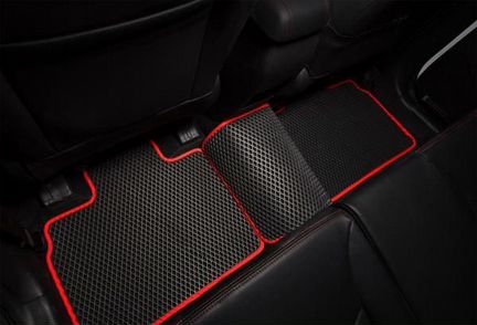 Коврики в салон Mitsubishi Чёрные с красным кантом