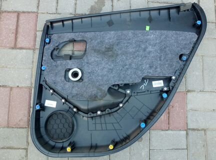 Обшивка задней левой двери KIA RIO 833014Y000WK