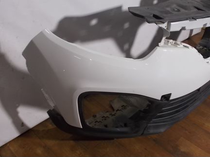 Бампер передний бу Renault Kaptur OEM 620222180R