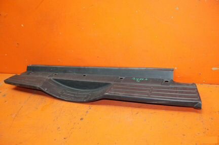 Накладка бампера задняя Mitsubishi Pajero 4