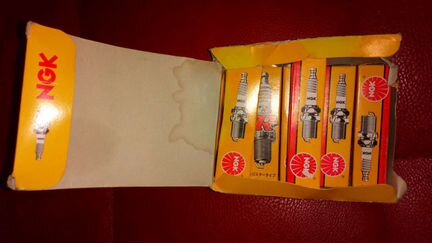 Для мотоцикла Suzuki gsx 400 Impulse свечи NGK CR