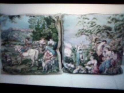 Подушки интерьерные 2 шт, разные