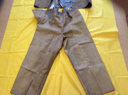 Куртка и полукомбинезон под сапоги для рыбалки