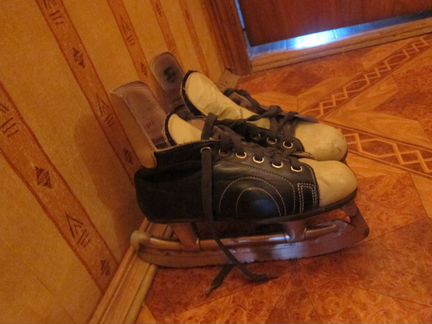 Продам детские коньки, размер 34 (22.0)