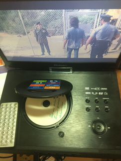 Rolsen RPD-15D09G - портативный DVD-плеер