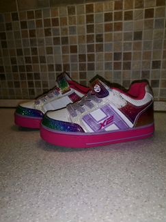 Кроссовки на колёсах Heelys