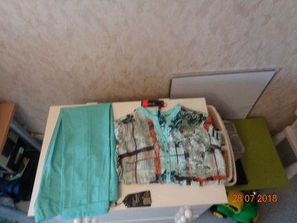 Новый Красивый комплект (брюки и блузка) 46-48