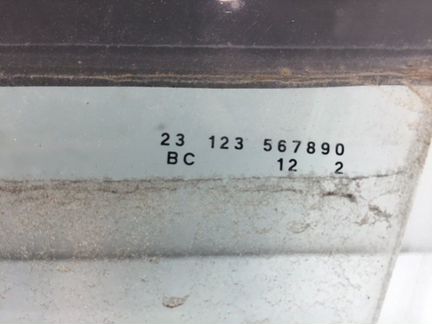 Стекло двери переднее левое Mercedes C300 W204 3.5