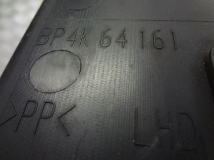 Бардачок Mazda 3 (BK) 2003-2009 вещевой ящик