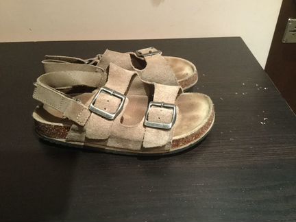 Продам детские сандалии Zara