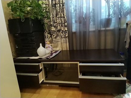 Продаю тумбочку под телевизор,цвет венге 1525мм Х5