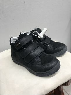 Детские новые ботинки abbika