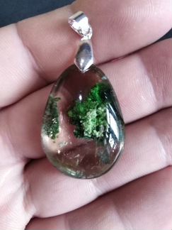 Кварц с хлоритом. Кулон