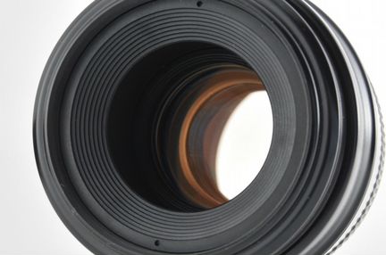 Canon 100mm F2.8 macro 5+ резкость, отл. состояние