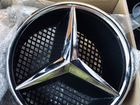 Эмблема на Mercedes